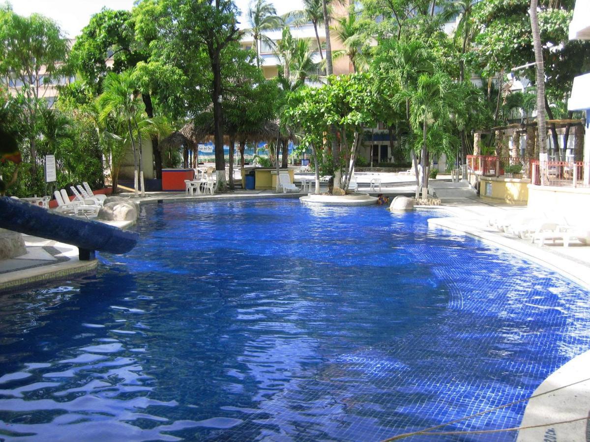 Hotel Delfines Acapulco By Ng Hoteles Exterior photo